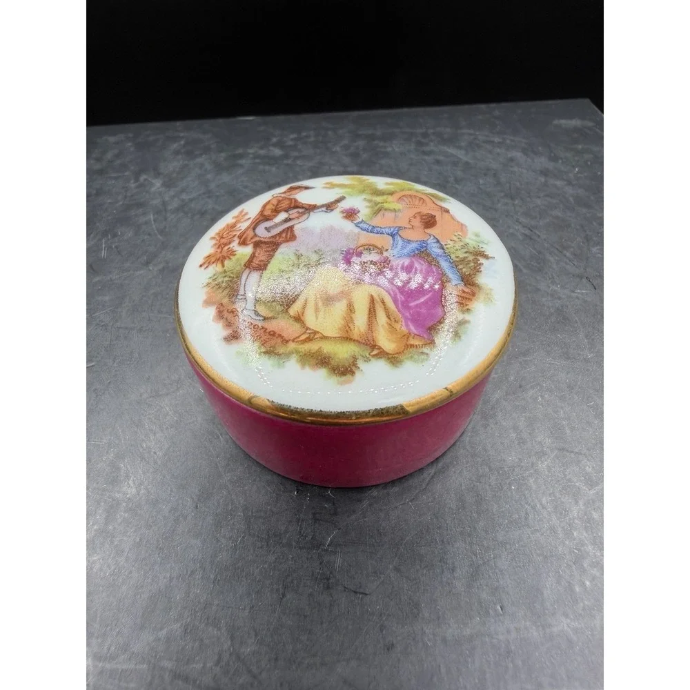 💕🎨 Limoges Porcelain Classic Fragonard-Style Courting Couple Trinket Box 🌹✨